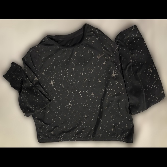 Dri-FIT Celestial Long-sleeve Crop Top - Picture 2 of 12